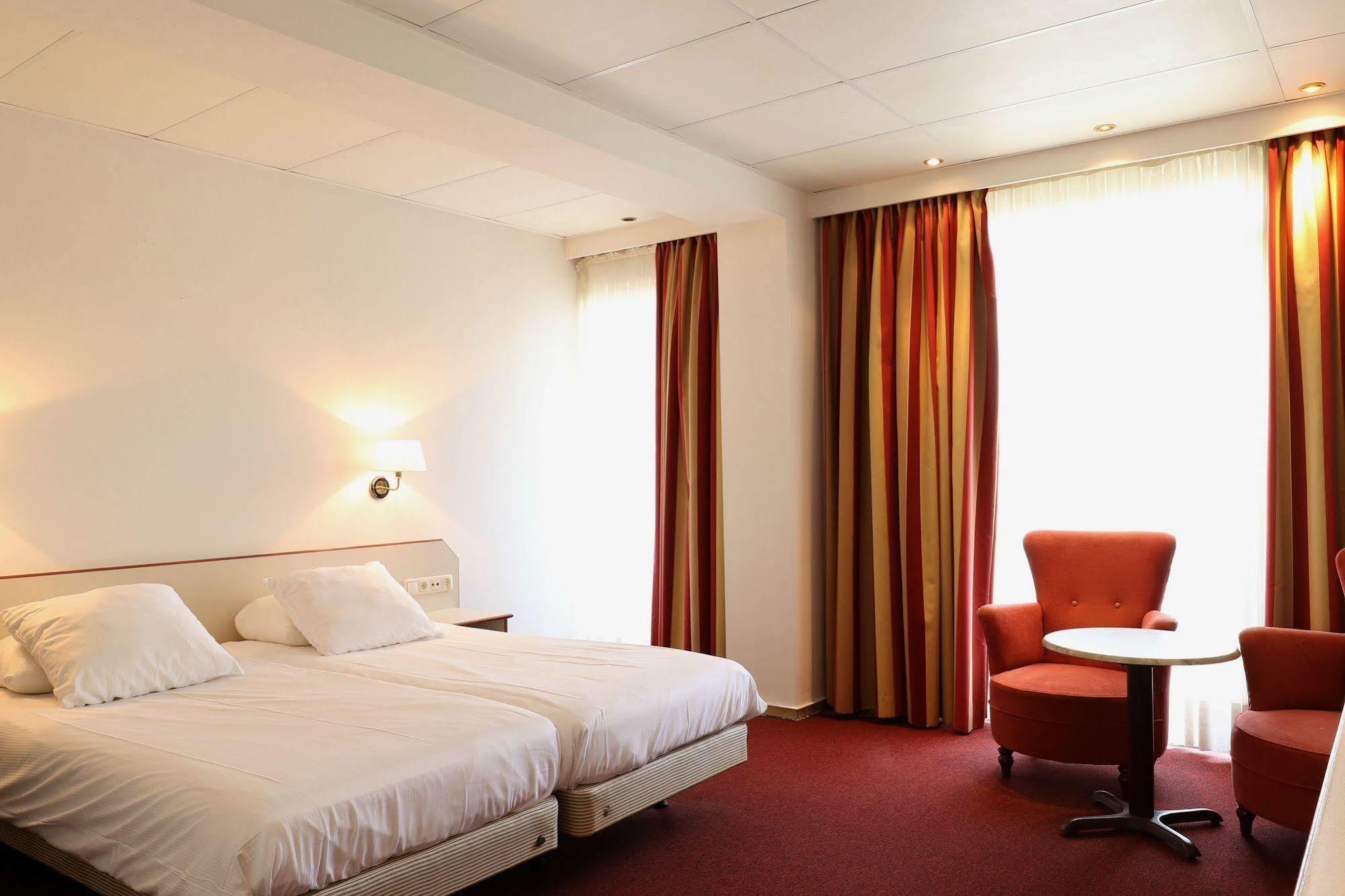Js Hotel เอเพน ภายนอก รูปภาพ
