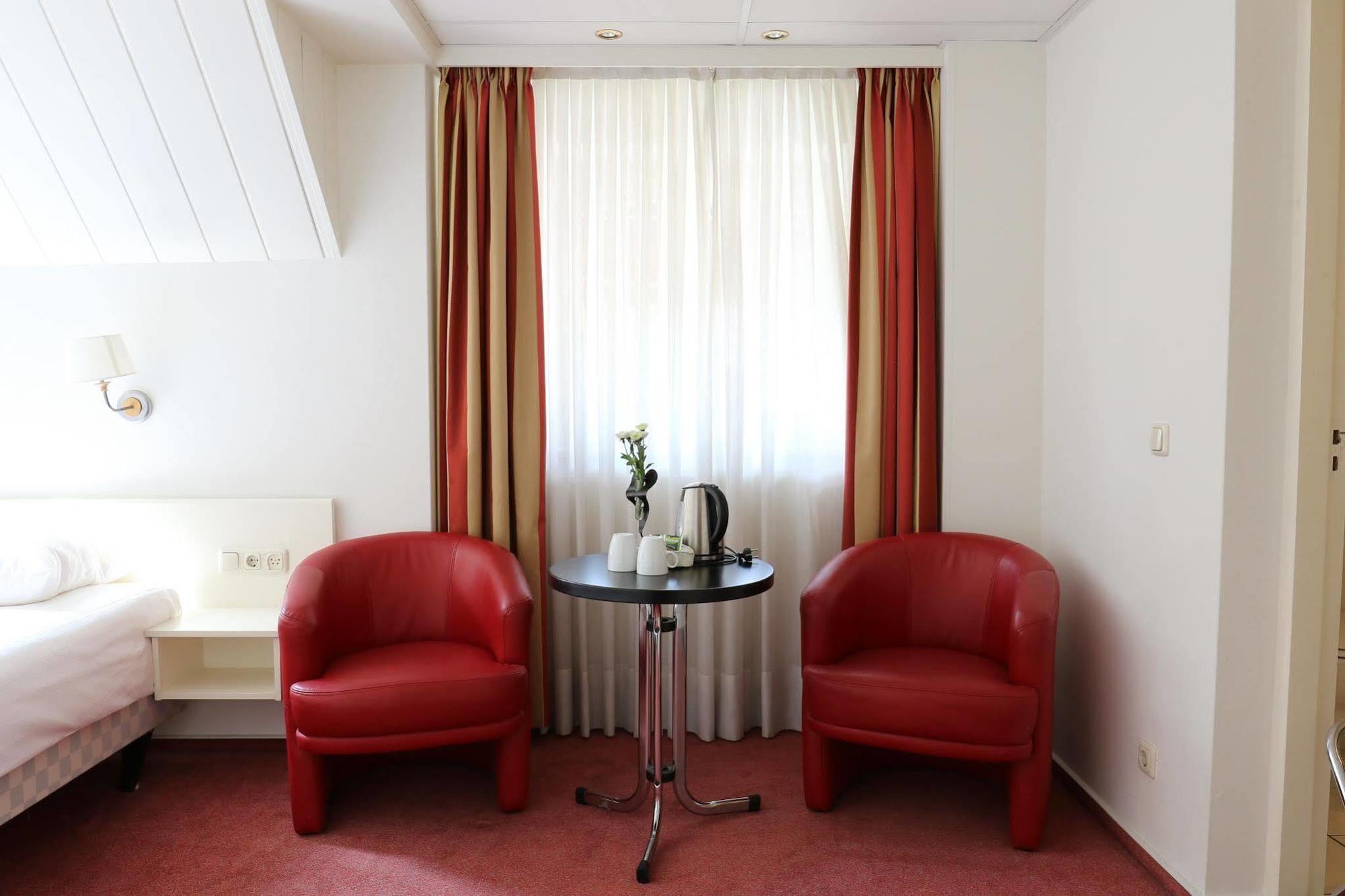 Js Hotel เอเพน ภายนอก รูปภาพ