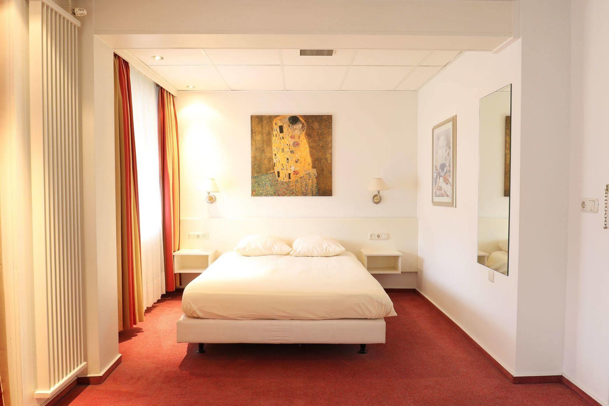 Js Hotel เอเพน ภายนอก รูปภาพ